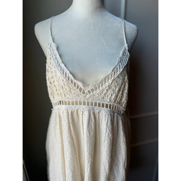 Altar'd state lace white dress Size Medium - Picture 3 of 9
